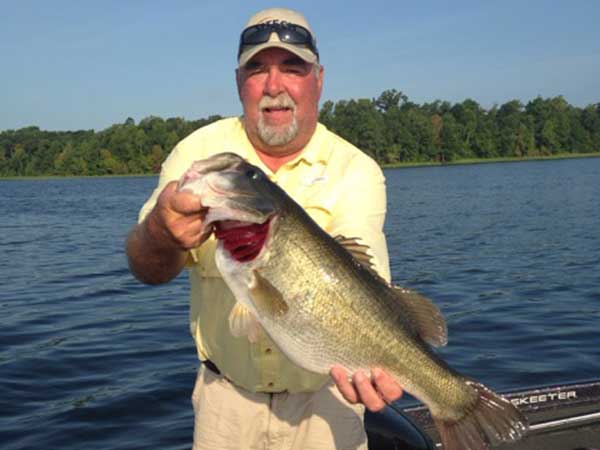 Contact Stanley with any questions you have or to book your next fishing trip on Lake Nacogches.